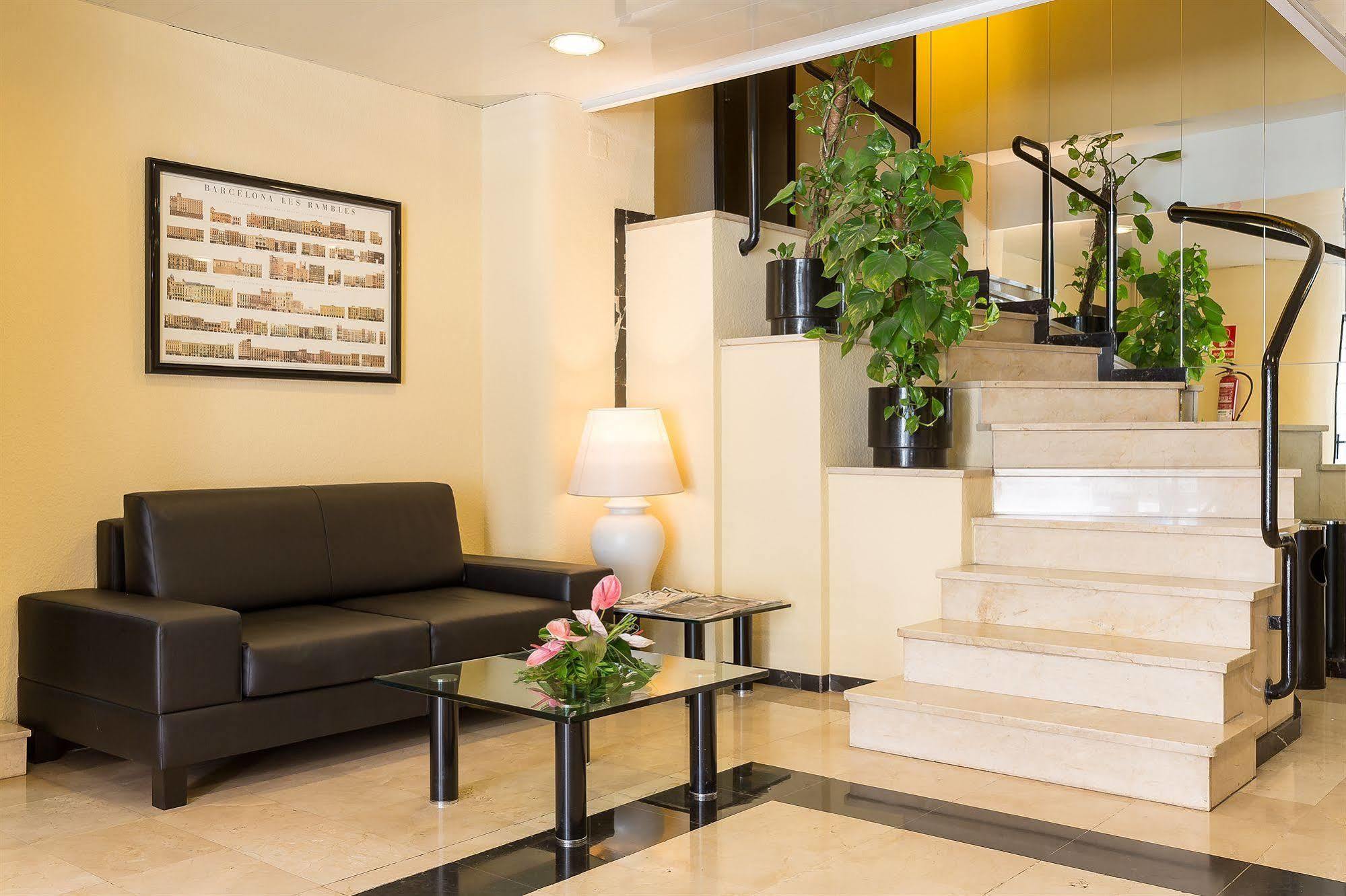 Bertrán Apartahotel 3*